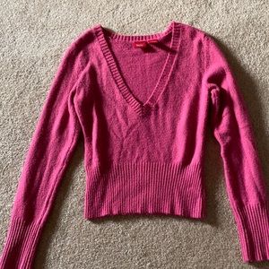 90’s Pink V-Neck Sweater